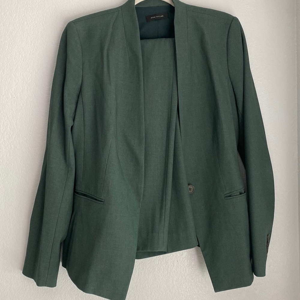 ANN TAYLOR SUIT